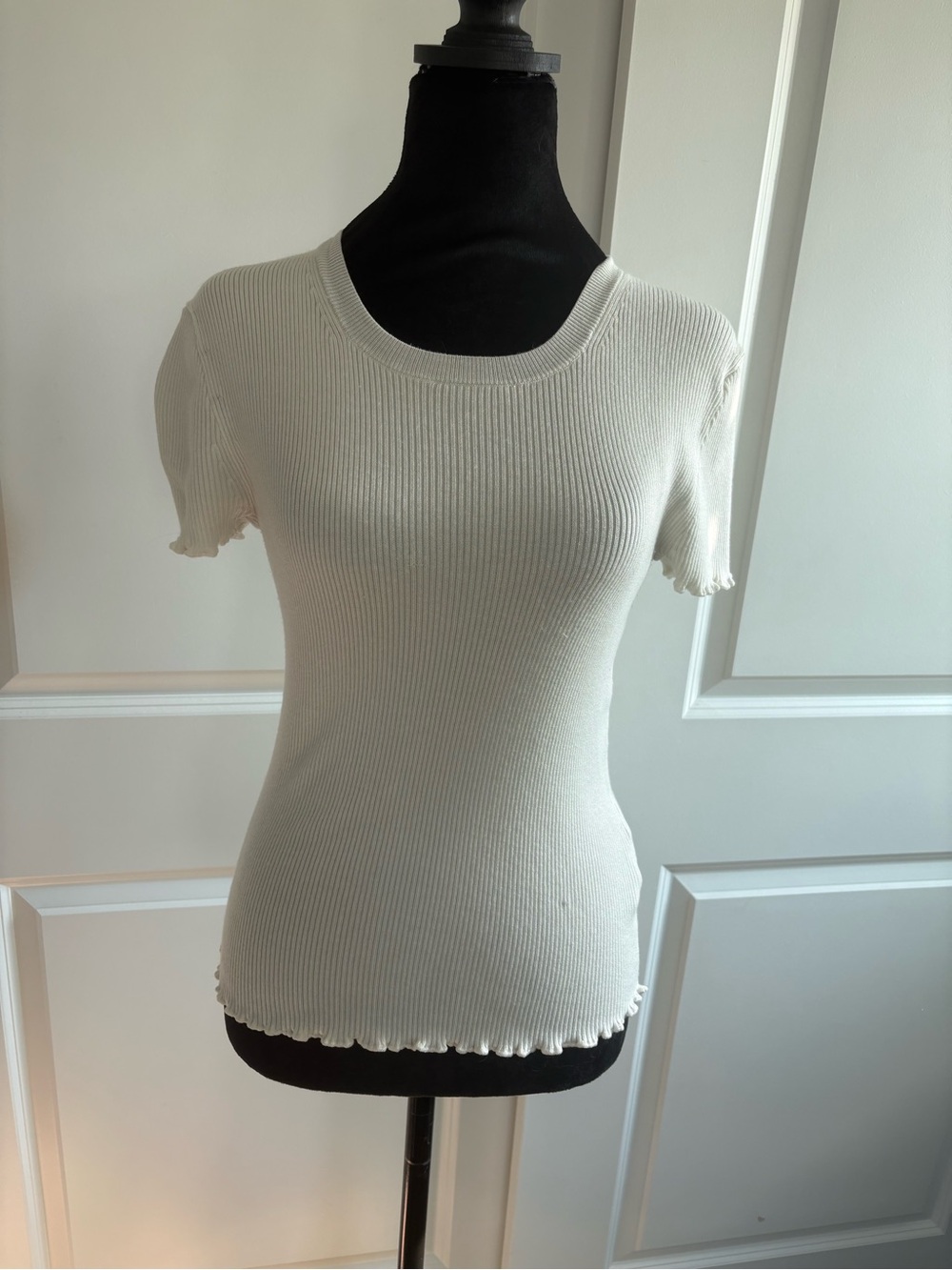 J. Crew Cream Ribbed Lettuce-Edge Short Sleeve Top